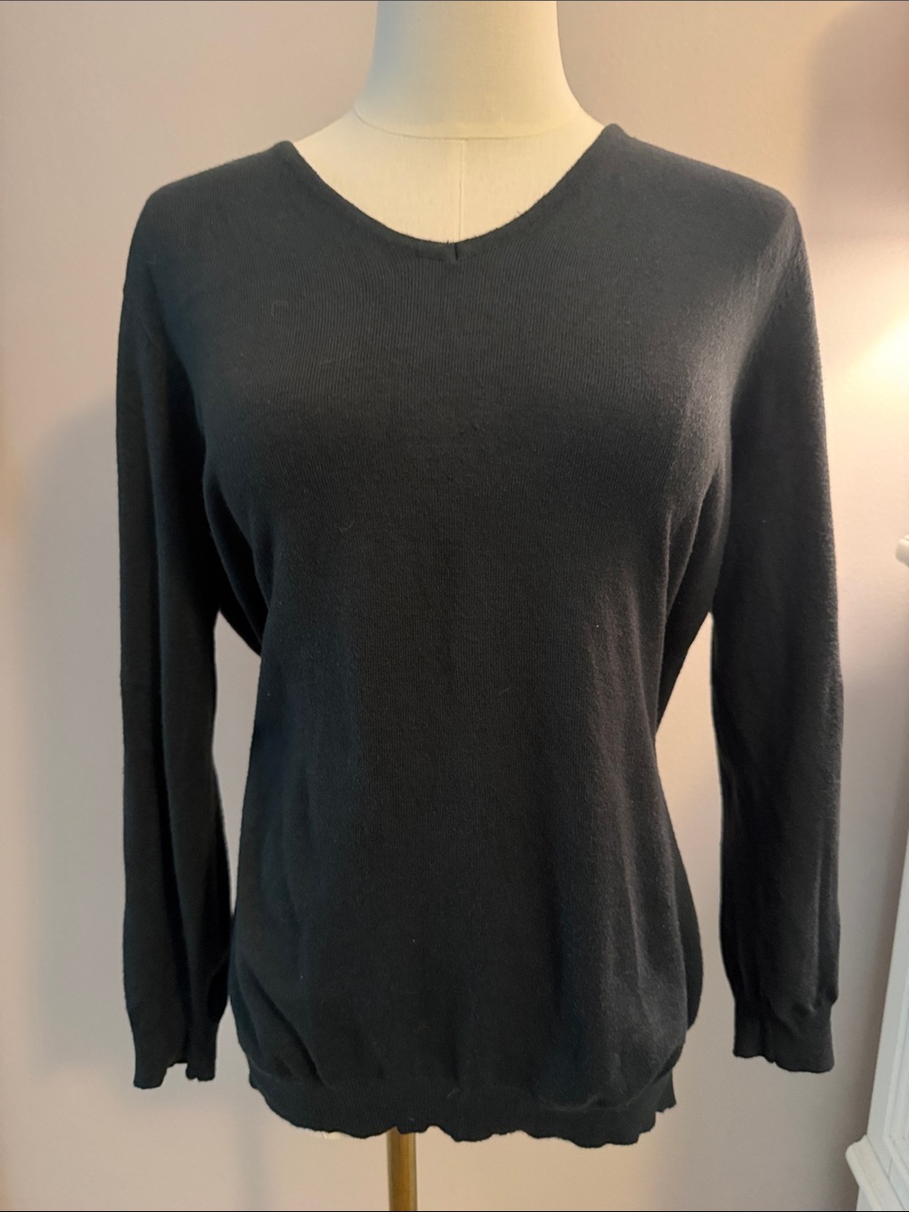 Classic Women's V-Neck Sweater - Black
